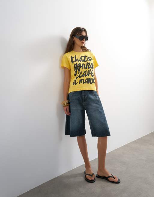 Topshop - T-shirt gialla con scritta "That's Gonna Leave A Mark", 2 di 4