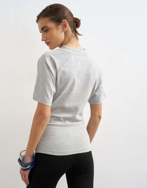 Topshop - T-shirt grigio mélange con micro scollo a V e arricciatura laterale, 4 di 4