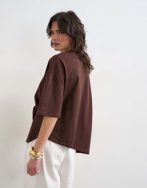 Topshop – T-Shirt in dunklem Schokobraun mit Knotendetail, 4 von 4