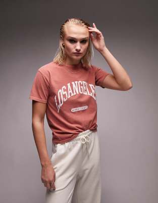 Topshop - T-Shirt in Rostrot mit LA-Schriftzug-Braun