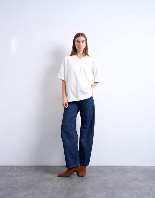 Topshop - T-shirt in tessuto interlock premium color écru con scollo a V, 2 di 4