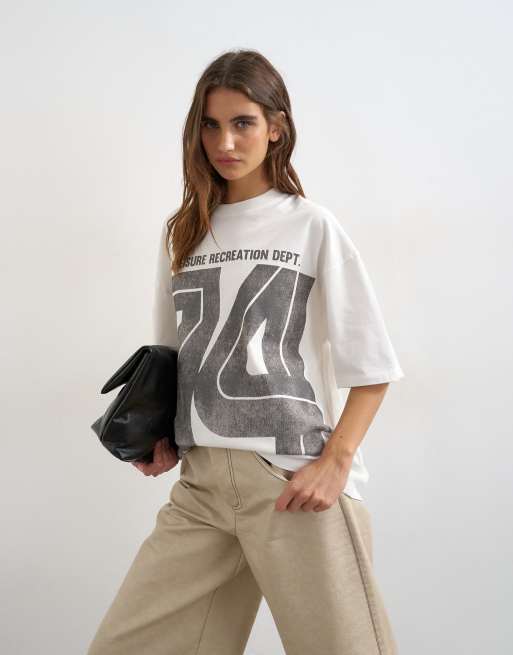 Topshop – T-Shirt in Weiß mit „74“-Grafik in Vintage-Optik, 1 von 4