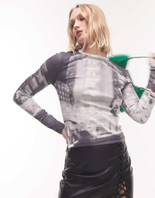 Topshop - T-shirt met fotografische landschapsprint en lange mouwen in zwart-wit