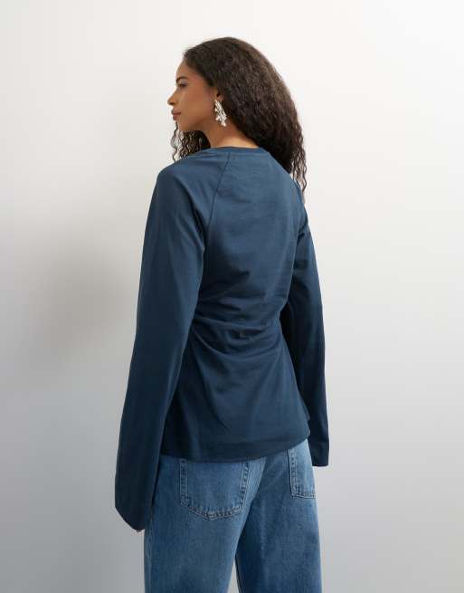 Topshop T-Shirt mit langen Raglanärmeln, tailliert, in Grau-Blau, 4 von 4
