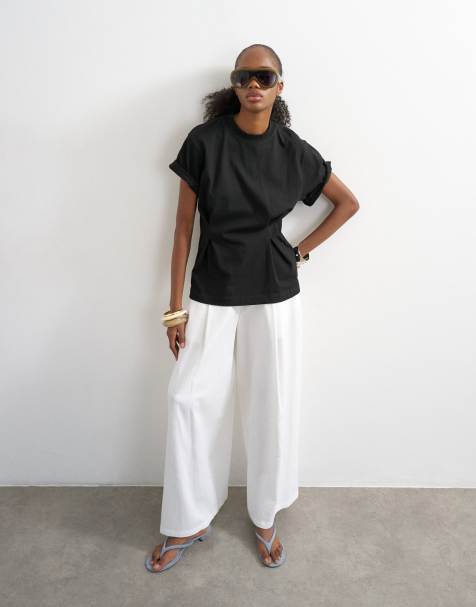 Topshop - T-shirt nera stretta in vita con maniche arrotolate - view 1