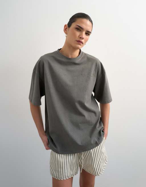 Topshop - T-shirt nero slavato con stampa grafica "Mercer" e spalle scivolate, 3 di 4