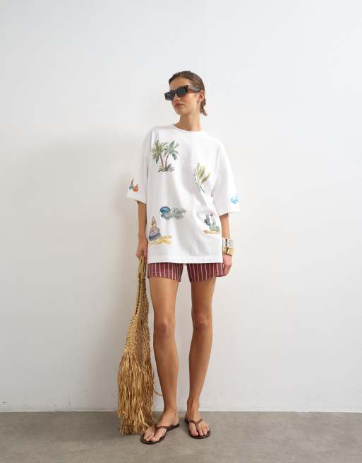 Topshop - T-shirt oversize bianca con grafica natalizia e stampa di doodle, 2 di 4