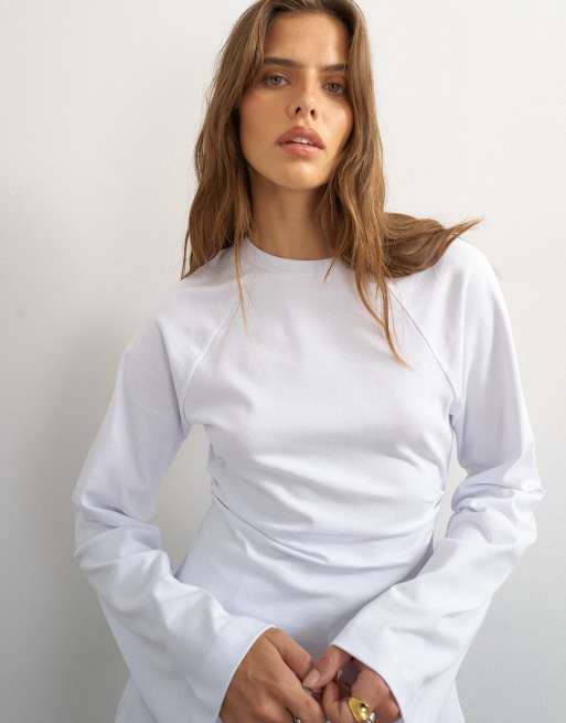 Topshop t-shirt raglan à manches longues cintré à la taille en blanc, 2 de 4