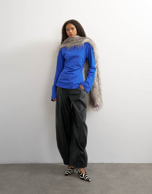 Topshop t-shirt raglan à manches longues cintré à la taille en cobalt, 4 de 4