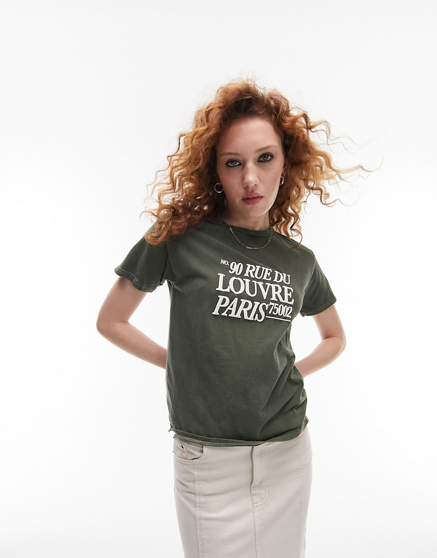 topshop - t-shirt ristretta verde con stampa "louvre paris"