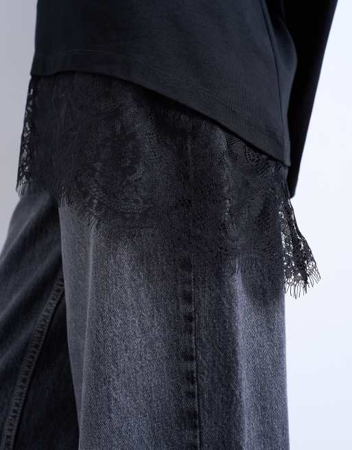 Topshop - T-shirt skater oversize nera con finiture in pizzo, 2 di 4