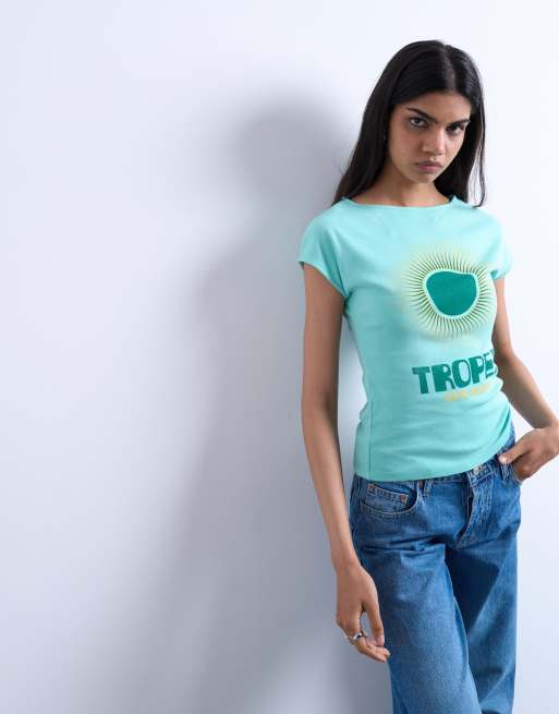 Topshop - T-shirt taglio corto color verde-azzurro con scollo a barchetta, maniche ad aletta e grafica 