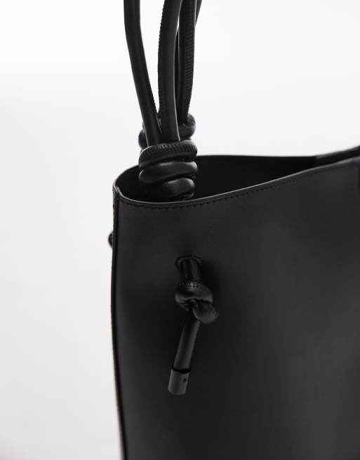 Topshop - Charli - Sac bandoulière froncé - Noir | ASOS