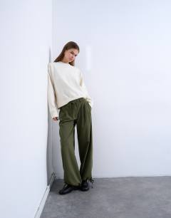 Tailored balloon leg jogger in olive