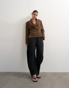 Tailored barrel trouser in black
