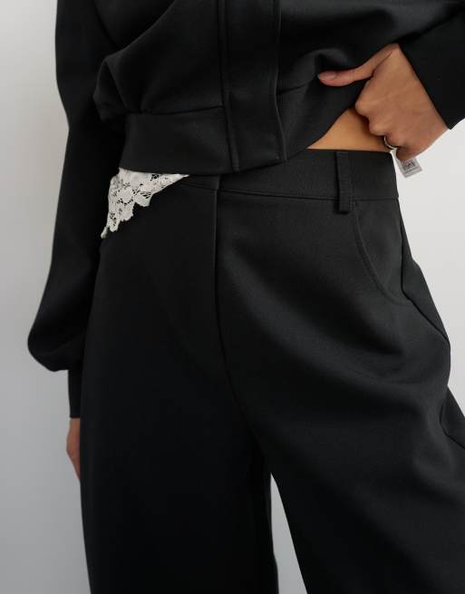 Topshop tailored bubble barrel leg trouser in black, 4 of 5