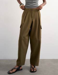 Model wearing Tailored cargo trouser in khaki