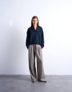 Tailored drawstring waist jogger in neutral