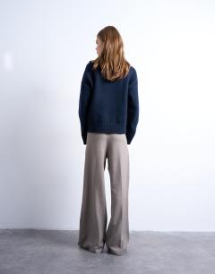 Model wearing Tailored drawstring waist jogger in neutral