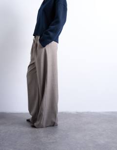 Model wearing Tailored drawstring waist jogger in neutral