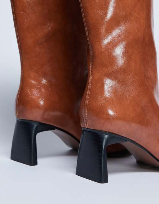 Topshop – Talia – Bruna, knähöga boots med kantig tå, 2 av 4