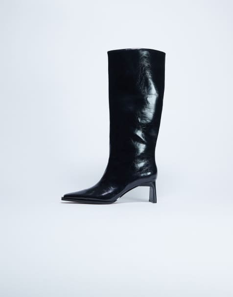 Topshop – Talia – Kniehohe Stiefel in Schwarz mit kantiger Zehenpartie - view 1
