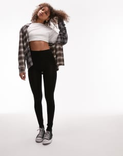 Model wearing Tall basic ankle length legging in black