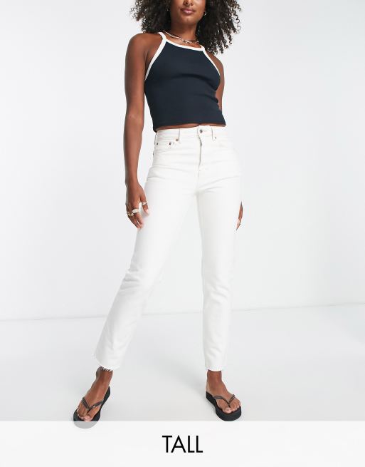 Topshop Tall - Cropped rechte jeans met halfhoge taille en onafgewerkte zomen in wit