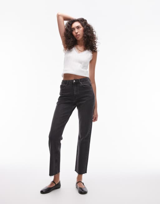 Topshop Tall - Cropped rechte jeans met halfhoge taille en onafgewerkte zomen in zwart met wassing