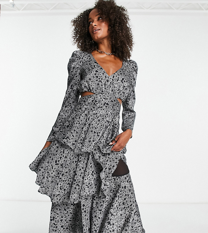 cut out waist tiered occasion midi dress in star print-Multi