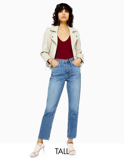 Topshop Tall - Editor - Jeans met wassing in felblauw
