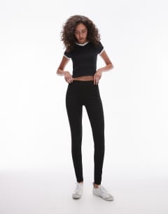 Model wearing Tall full length heavy weight legging in black