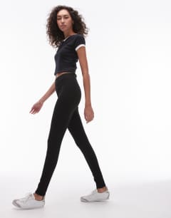 Model wearing Tall full length heavy weight legging in black