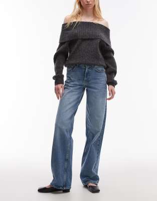 Topshop Tall - Jeans in Mittelblau mit niedrigem Bund und Schnallenriemen