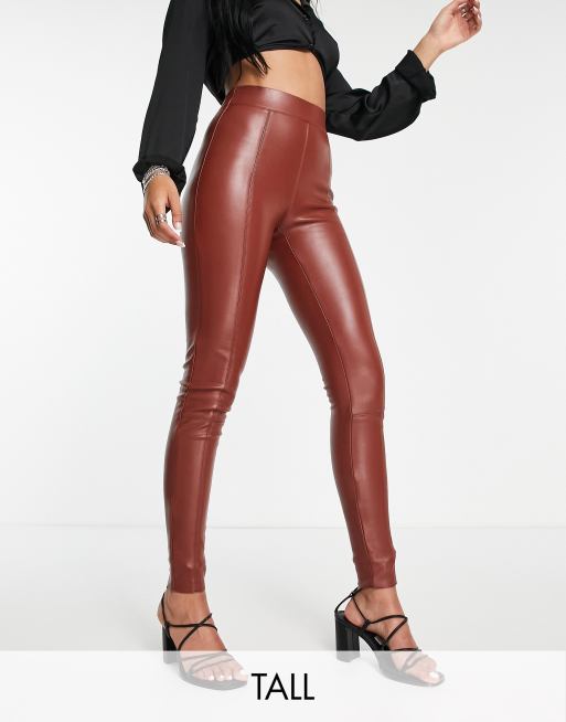 Topshop Tall - Pantalon en similicuir - Rouge