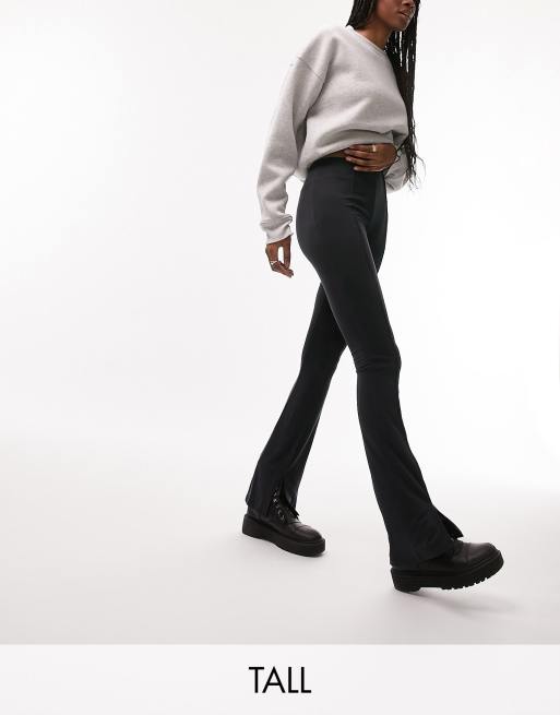 Topshop Tall - Pantaloni a zampa in tessuto premium morbido nero slavato con spacchi sul davanti