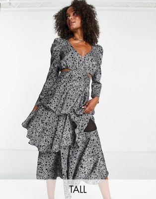 Topshop Tall cut out waist print tiered occasion midi dress in star print - ASOS Price Checker