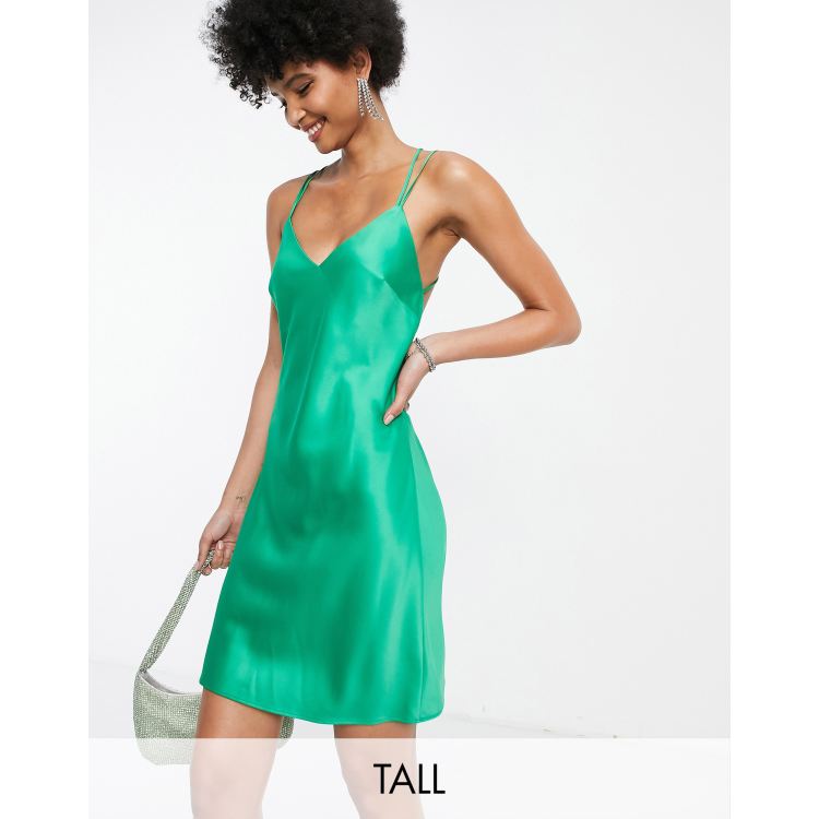 Topshop Tall Robe nuisette courte en satin col b nitier Vert