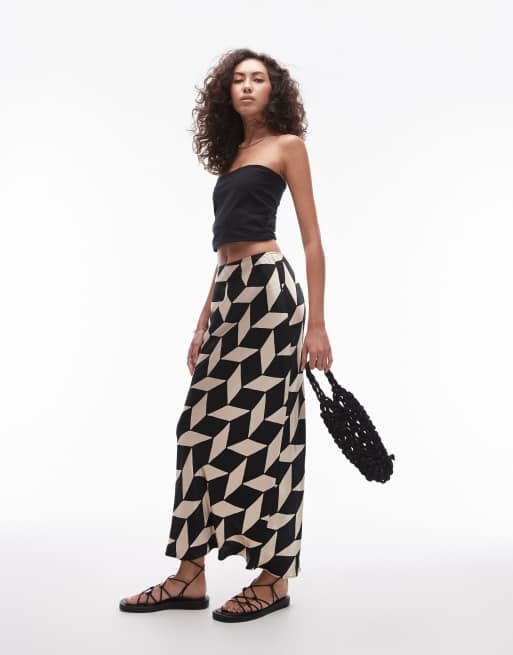 Topshop Tall Satijnen maxi rok met geometrische print in zwart wit ASOS