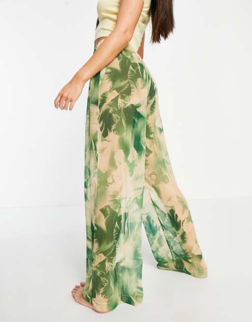 Topshop Tall - Strandbroek van chiffon met palmprint in multi, deel van co-ord set, 2 van 4