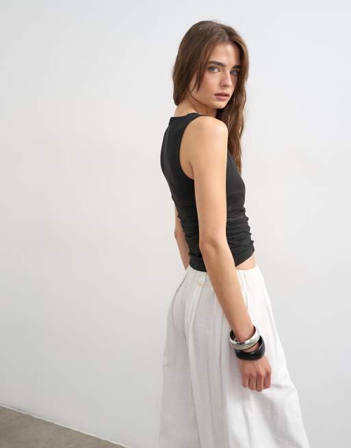 Topshop – Tanktop in Schwarz mit V-Ausschnitt und seitlicher Raffung, 4 von 4