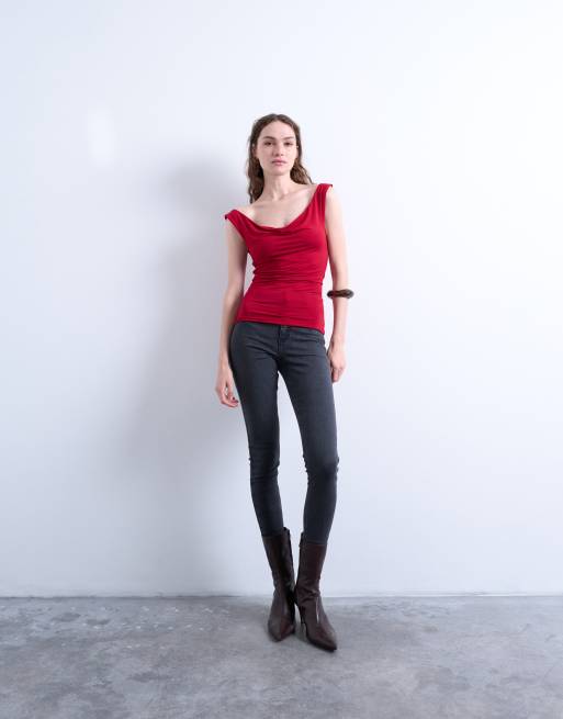 Topshop - Tanktop met gedrapeerde halslijn in rood, 2 van 4