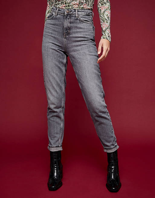 Women Topshop tapered Mom jeans in grey 