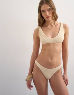 Tara crinkle scoop bikini top in off white