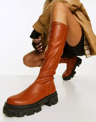 Topshop - Tate - Stivaletti al ginocchio color cuoio con suola spessa