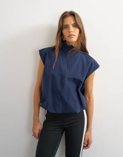Topshop Tech-Oberteil mit Stehkragen und angesetzten Ärmeln in Marineblau - view 1