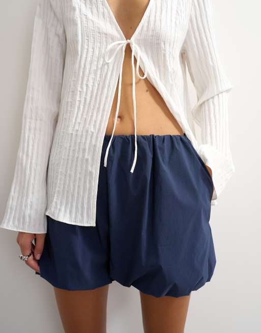 Topshop techy bubble hem shorts in navy, 3 of 5