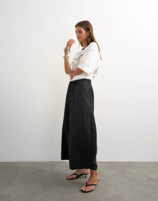 Topshop Techy Oversized Ovoid Mid Length Pants In Black