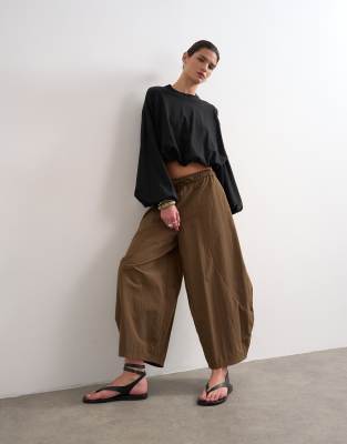 Topshop Techy Oversized Ovoid Mid Length Pants In Brown