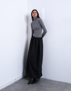 Model wearing Techy seam detail bubble hem maxi skirt in black